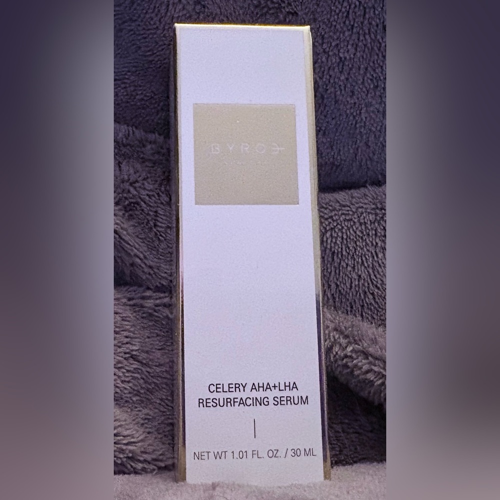 BYROE Celery AHA + LHA Resurfacing Serum